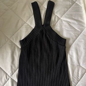 Black v neck cross tank top!